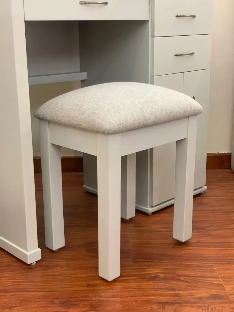 BANCO DE TOCADOR LEWIS